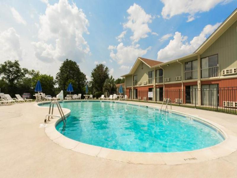 Howard Johnson By Wyndham Beaufort/Parris Island Dış mekan fotoğraf