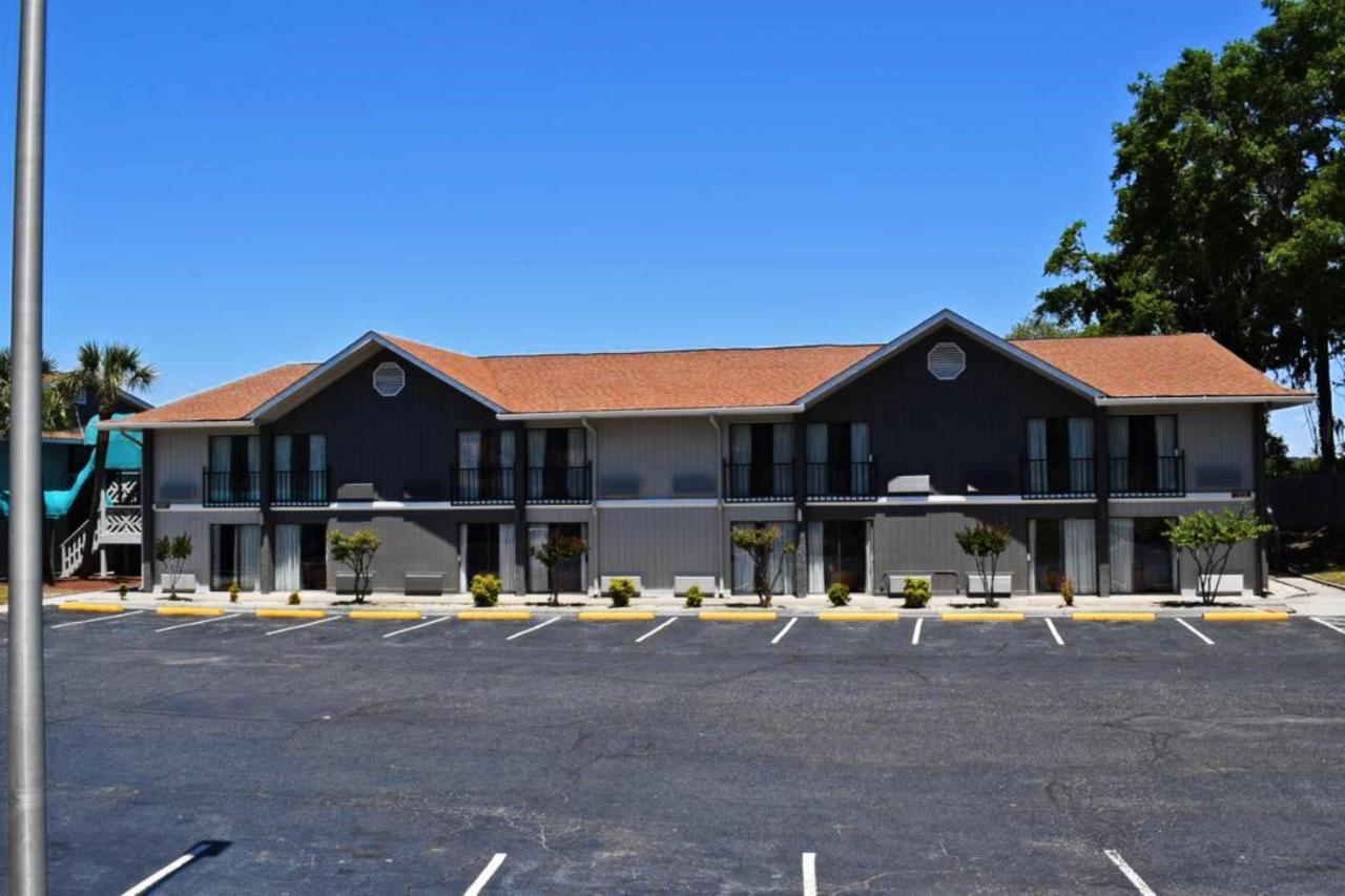 Howard Johnson By Wyndham Beaufort/Parris Island Dış mekan fotoğraf